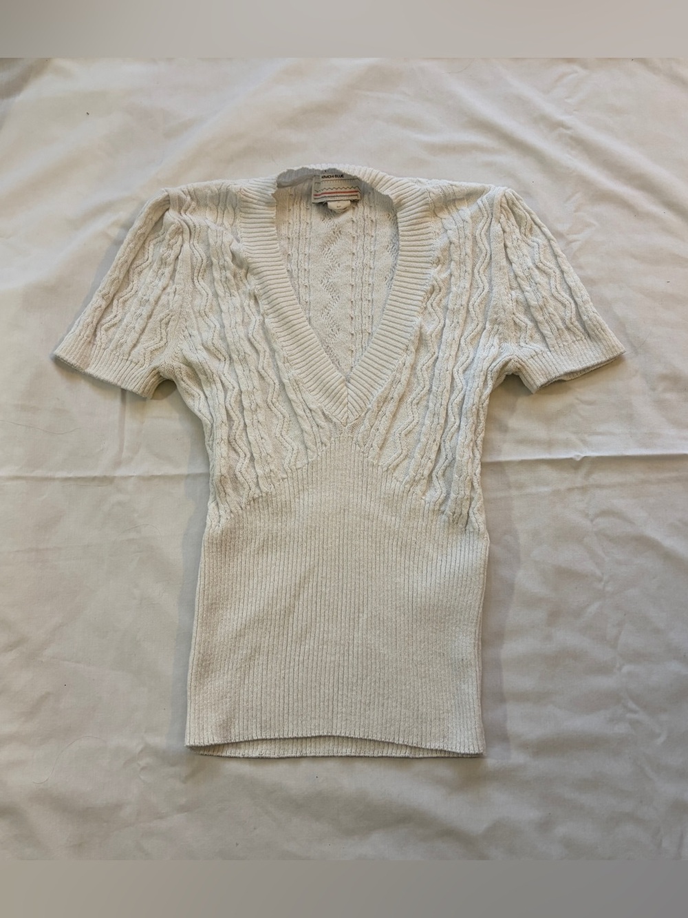 Kimchi Blue Urban Outfitters White Cable V-Neck Short-Sleeve Sweater